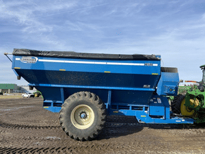 2005 Kinze 850 Image