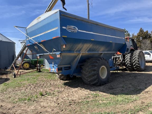 Image of Kinze 850 equipment image 1