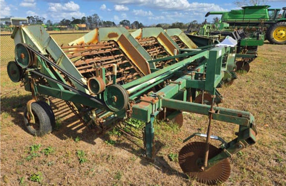 2005 KMC 636 Equipment Image0