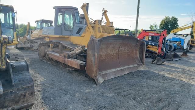 Image of Komatsu D155AX equipment image 2