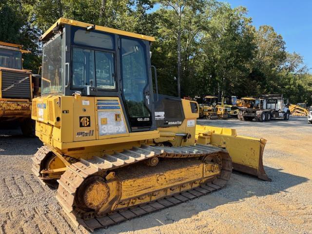 Image of Komatsu D39PX-21 equipment image 4