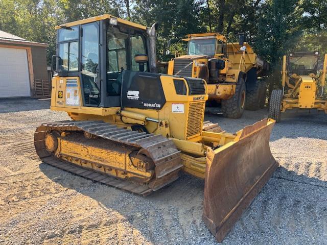Image of Komatsu D39PX-21 equipment image 2