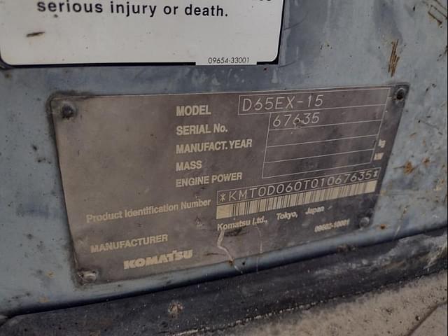 Image of Komatsu D65EX-15 equipment image 4