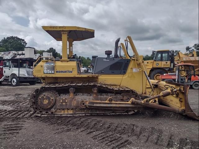 Image of Komatsu D65EX-15 equipment image 2