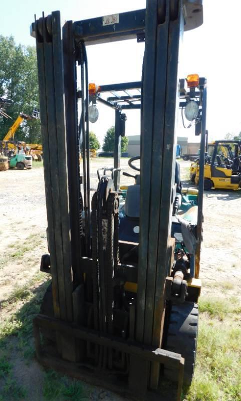 Image of Komatsu FG25ST-14 equipment image 2