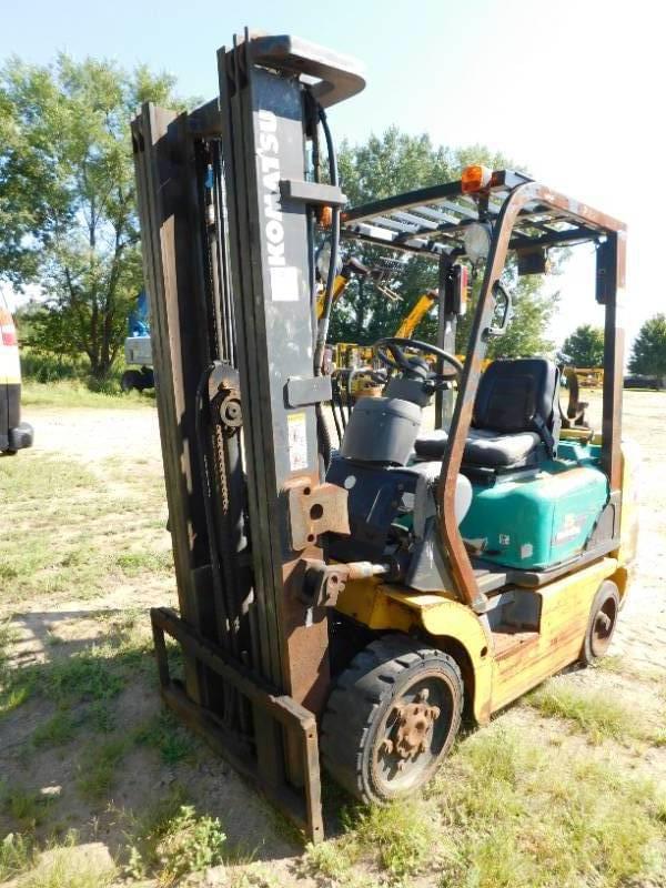 Image of Komatsu FG25ST-14 equipment image 1