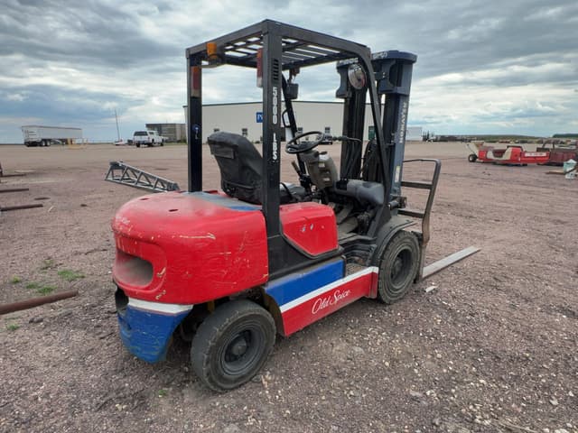 Image of Komatsu FG25T-12 equipment image 2