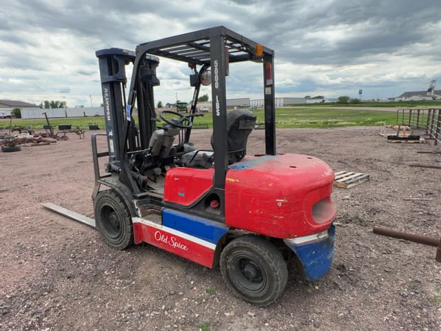 Image of Komatsu FG25T-12 equipment image 3