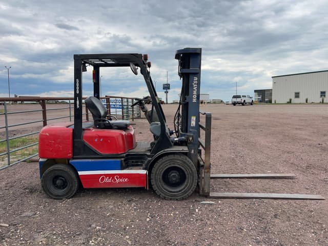 Image of Komatsu FG25T-12 equipment image 4