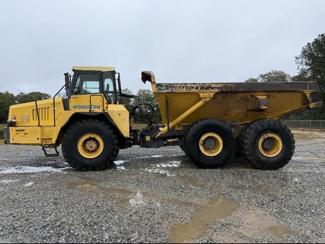 Image of Komatsu HM400-1 equipment image 1