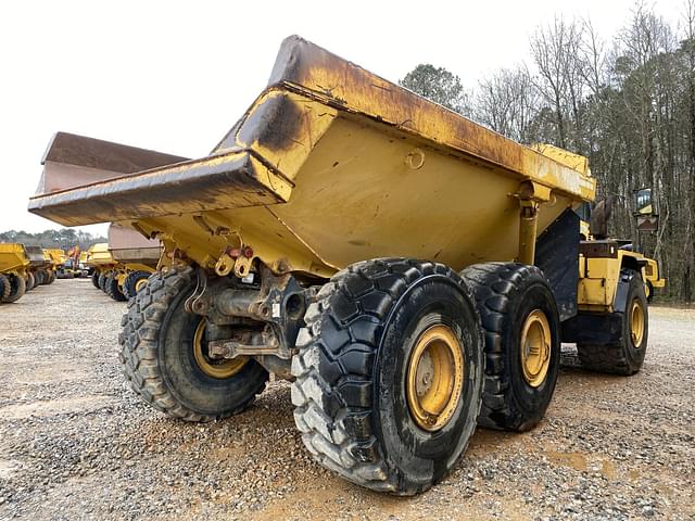 Image of Komatsu HM400-1 equipment image 2