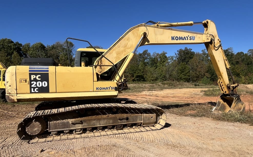 2005 Komatsu PC 220LC Equipment Image0