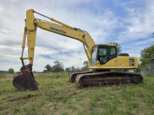 2005 Komatsu PC270LC-7L Image