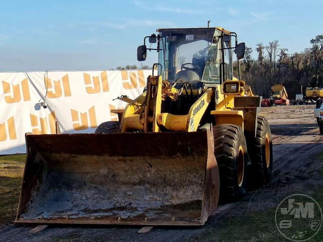 Image of Komatsu WA320-5L equipment image 1