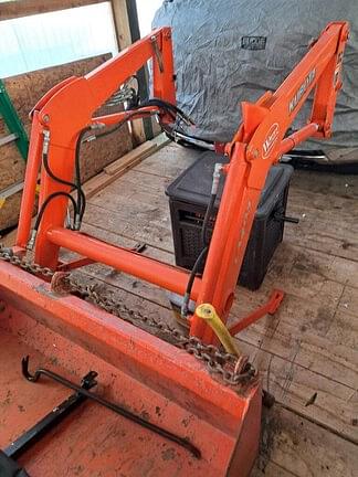 Image of Kubota B3030 equipment image 4