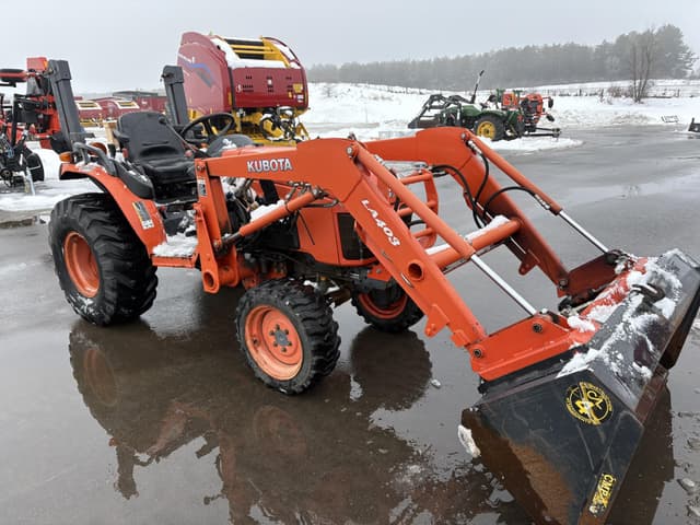 Image of Kubota B3030HSD equipment image 2