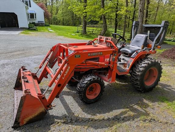 Image of Kubota B7610 equipment image 1