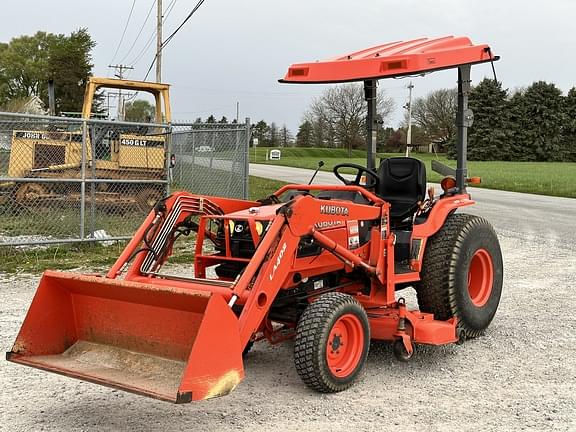 Image of Kubota B7800 equipment image 2