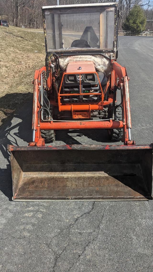 Image of Kubota B7800HSD equipment image 3