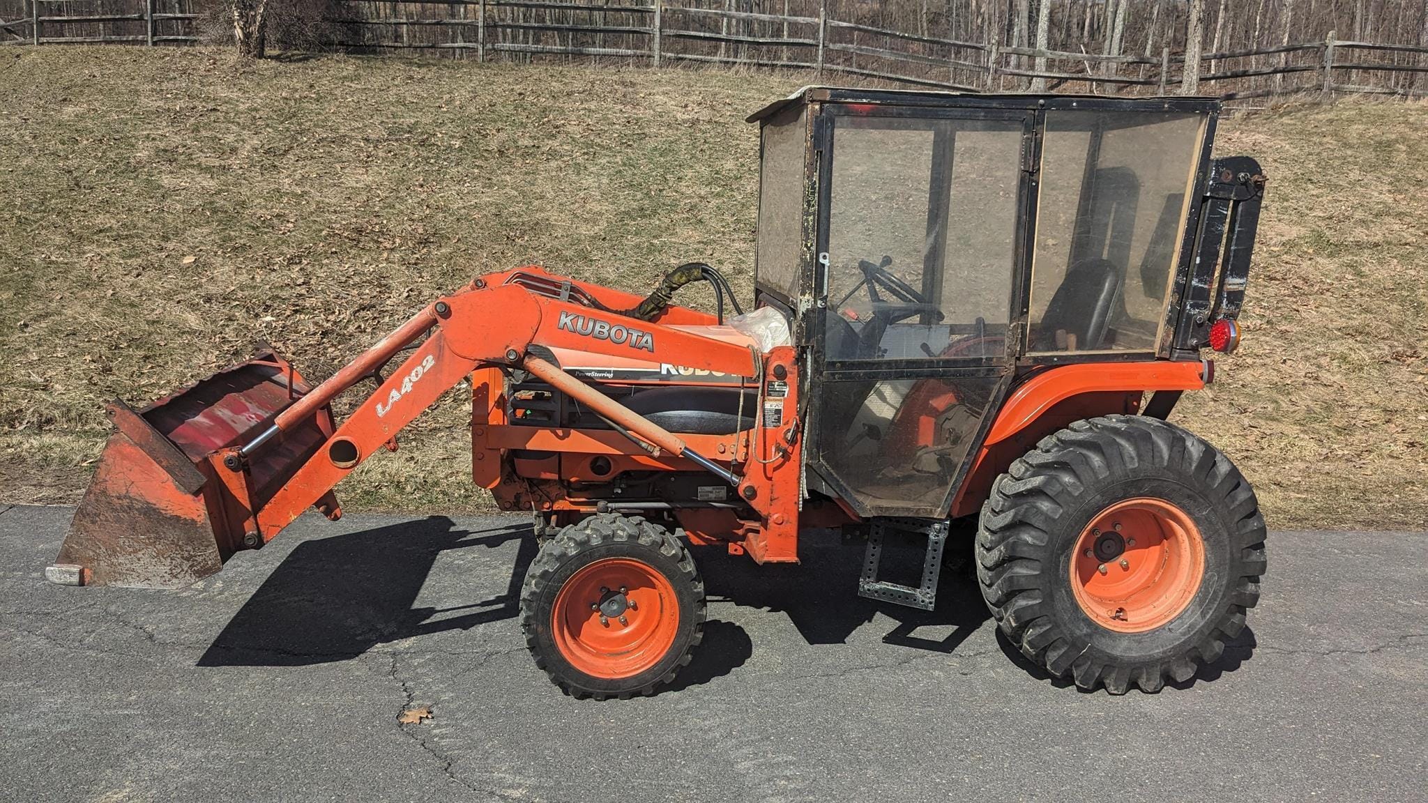 2005 Kubota B7800HSD Equipment Image0