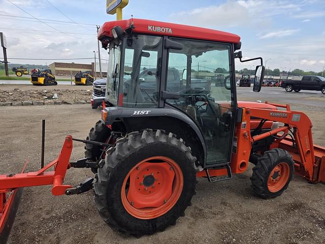 Image of Kubota L3430 equipment image 3