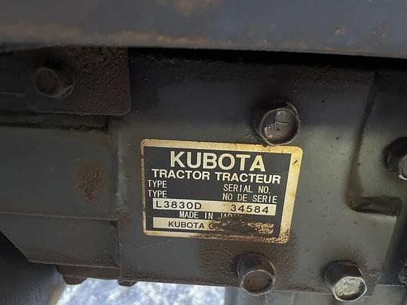 Image of Kubota L3830 equipment image 4
