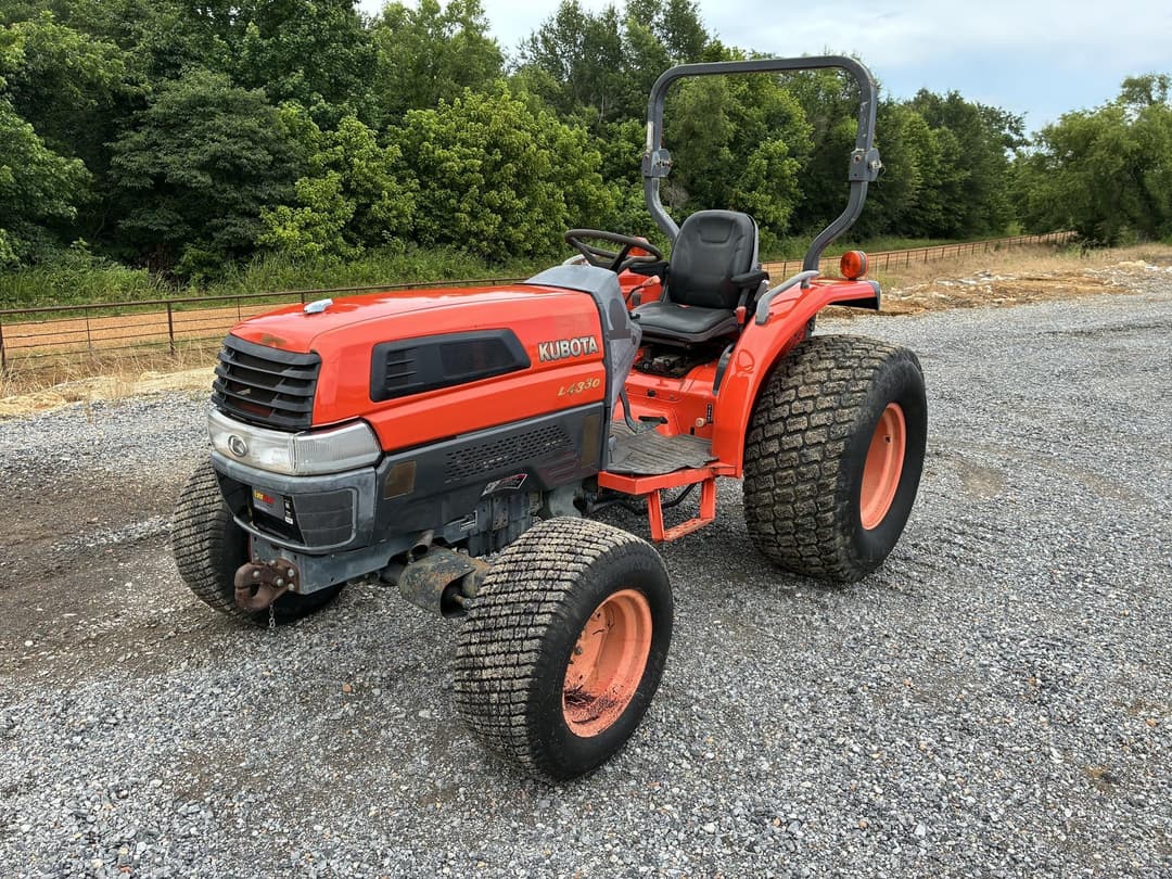 Image of Kubota L4330 Primary image