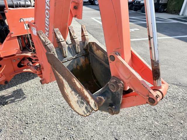 Image of Kubota L4330 equipment image 4
