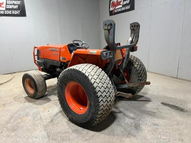 Image of Kubota L4400 equipment image 2