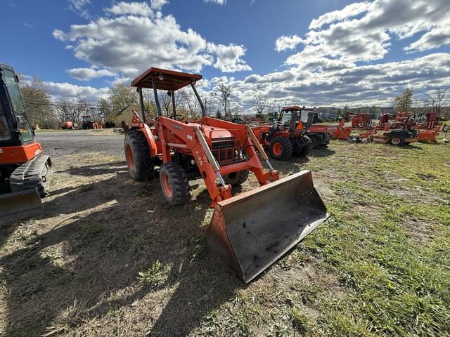 Image of Kubota L48 equipment image 2