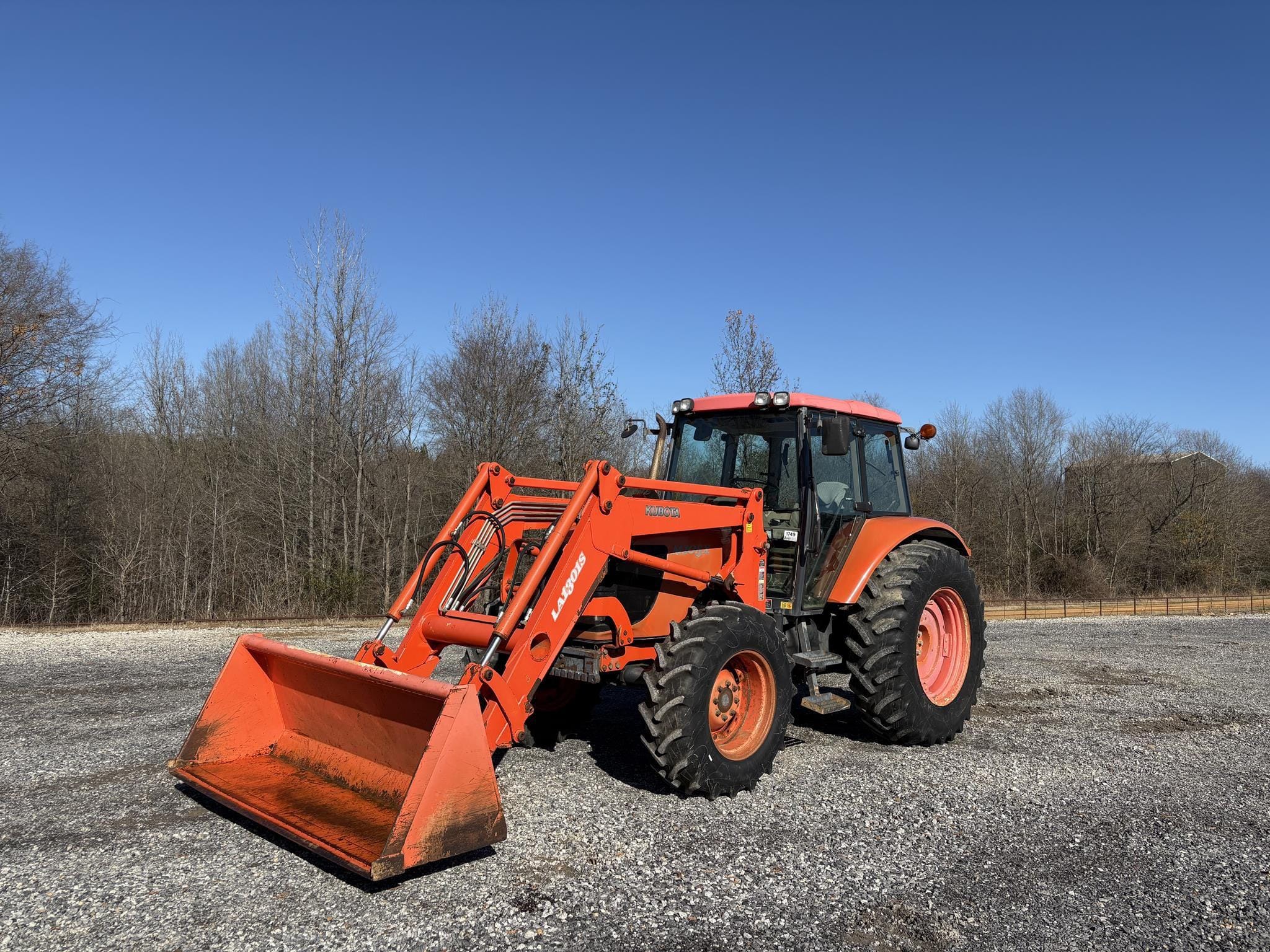 2005 Kubota M105X Equipment Image0