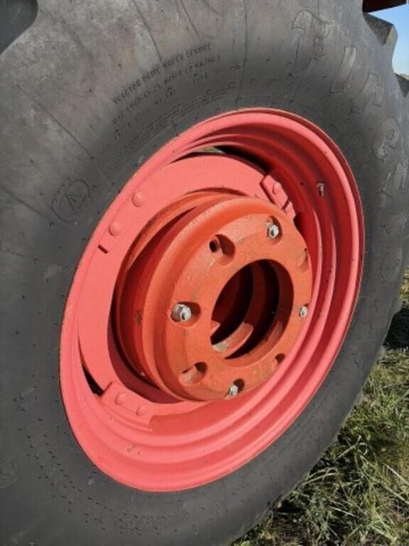 Image of Kubota M105X equipment image 4