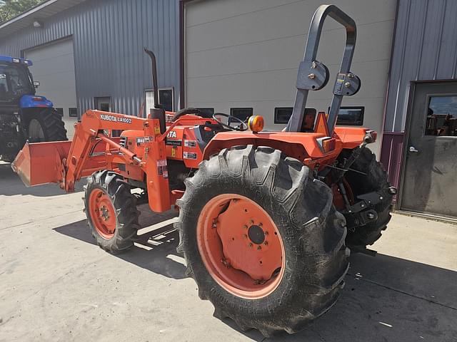 Image of Kubota M4900 equipment image 1