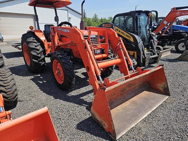 Image of Kubota M4900 equipment image 1