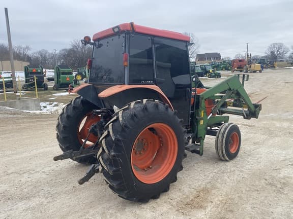 Image of Kubota M6800 equipment image 3