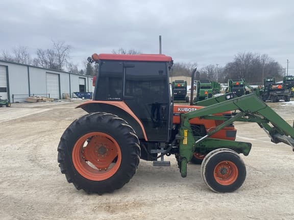 Image of Kubota M6800 equipment image 2