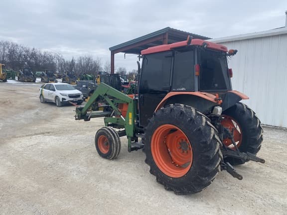 Image of Kubota M6800 equipment image 4