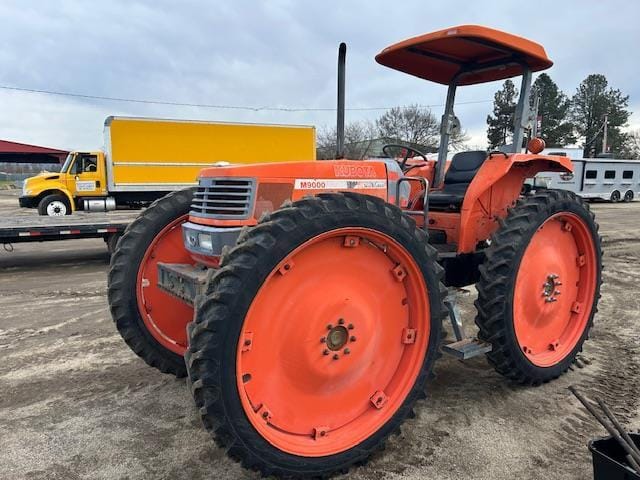 2005 Kubota M9000 Equipment Image0