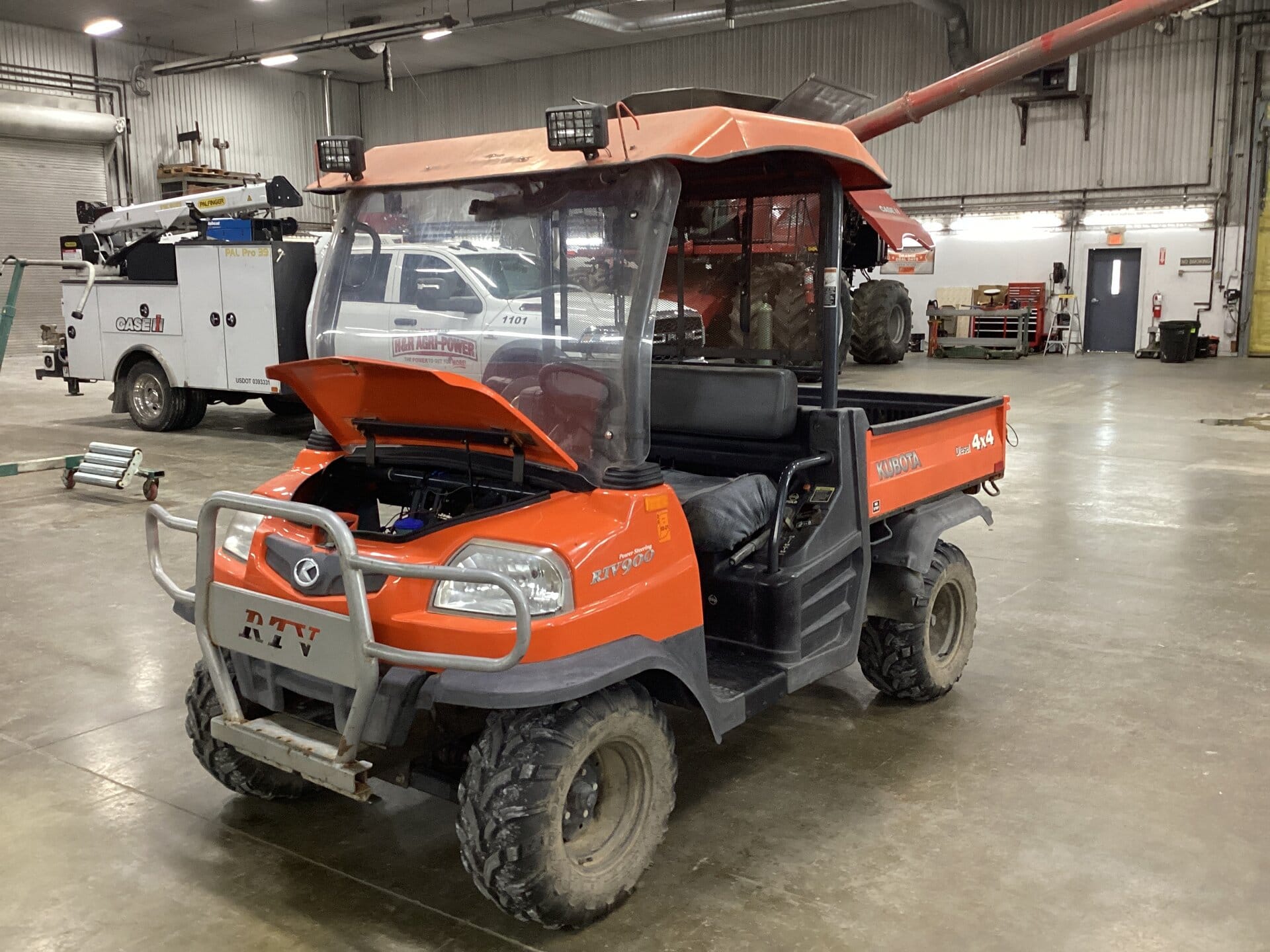 2005 Kubota RTV900W Equipment Image0