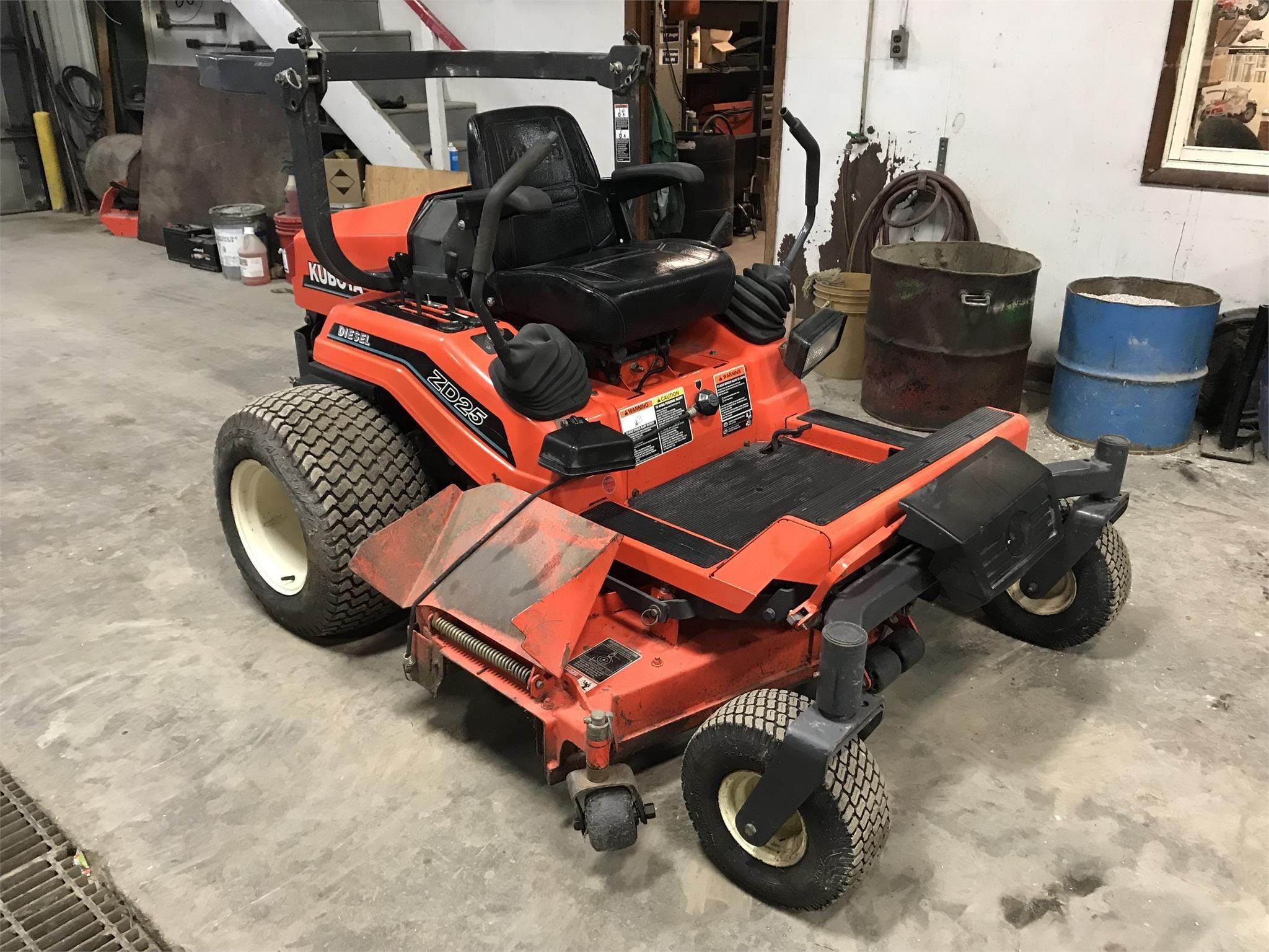 Main image Kubota ZD25