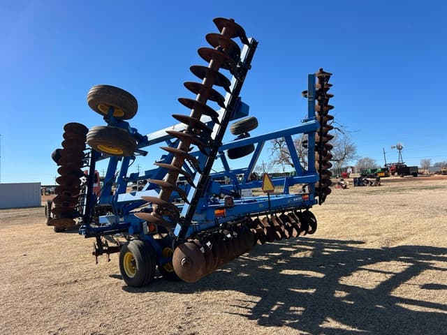 Image of Landoll 6230 equipment image 2