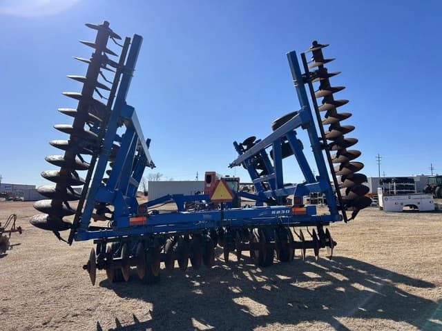 Image of Landoll 6230 equipment image 3