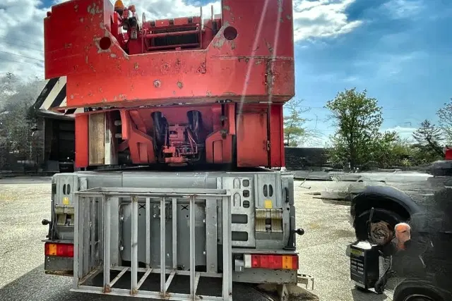 Image of Liebherr LTC1055 3.1 equipment image 4