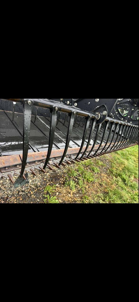 Image of MacDon 974 equipment image 4