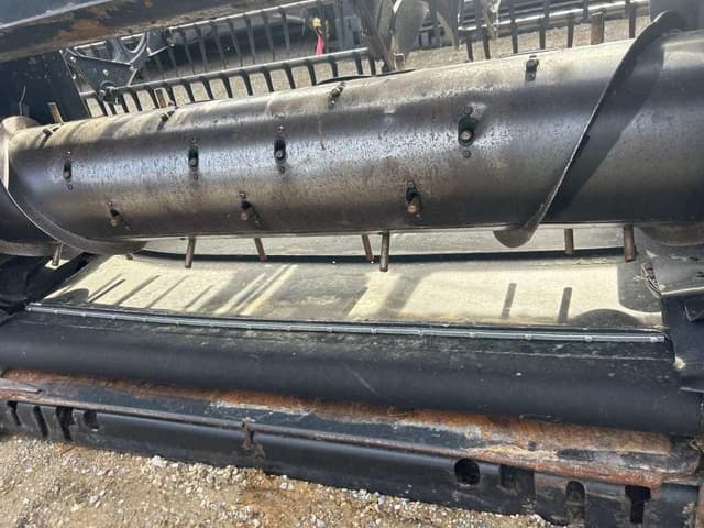 Image of MacDon 973 equipment image 4