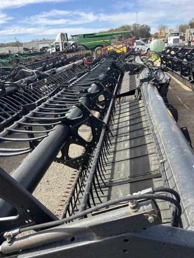 Image of MacDon 973 equipment image 1