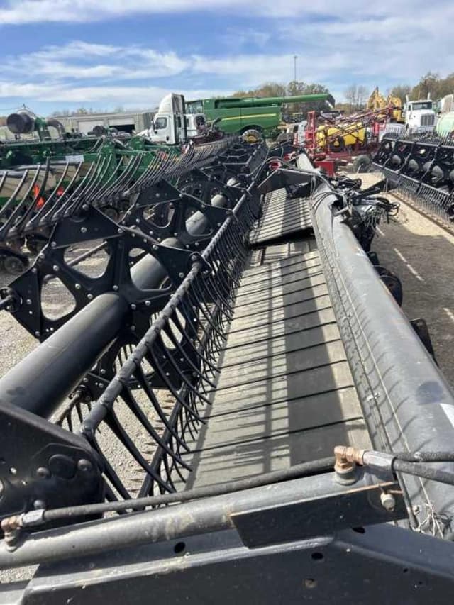 Image of MacDon 973 equipment image 1