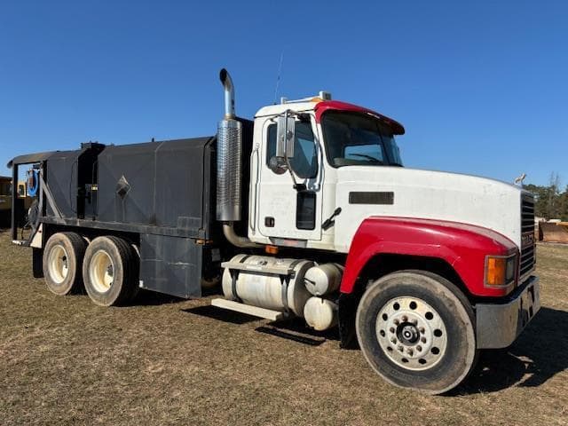 Image of Mack CH613 equipment image 1