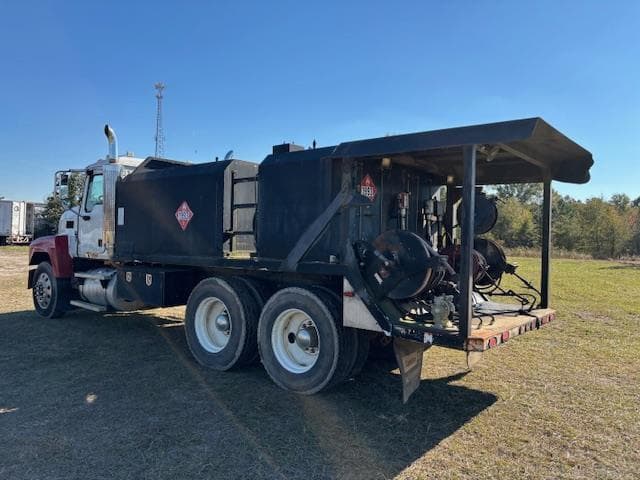 Image of Mack CH613 equipment image 4