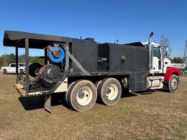 Image of Mack CH613 equipment image 2